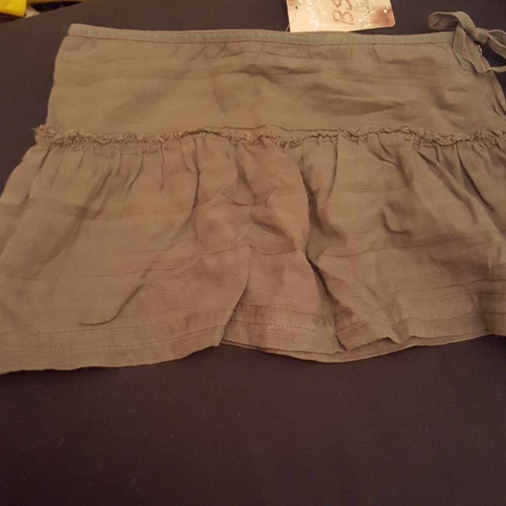 Bershka Company Green Skirt. Sz 6